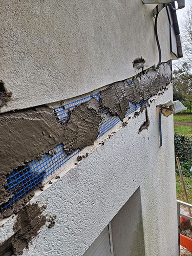 Reprise de Fissures en façade Saint André des Eaux 44